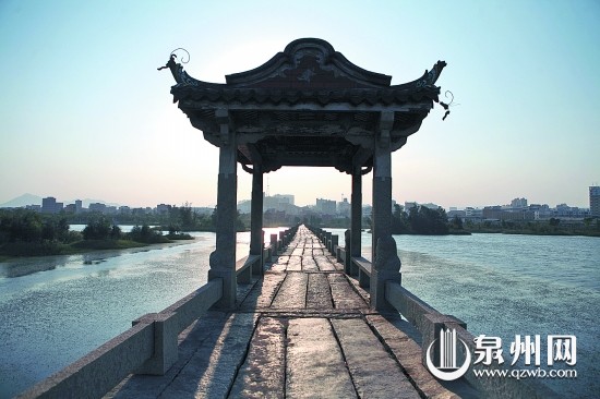 歷經歲月洗禮，安平橋仍散發勃勃生機