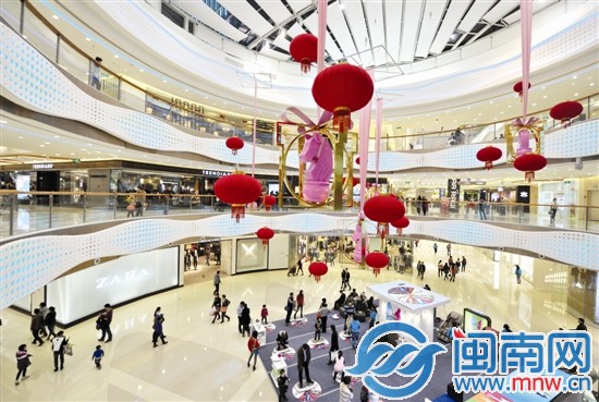 昨晚9點半，泉州市區萬達廣場，依舊人來人往