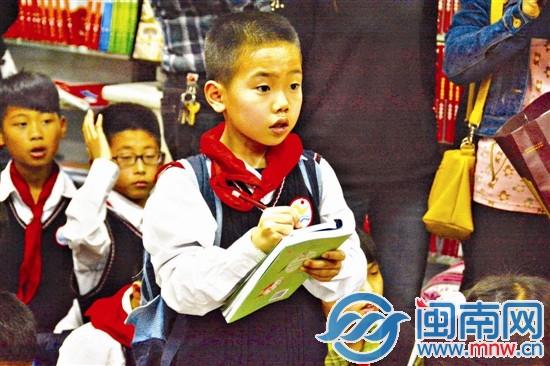 海都小記者現場采訪楊老師